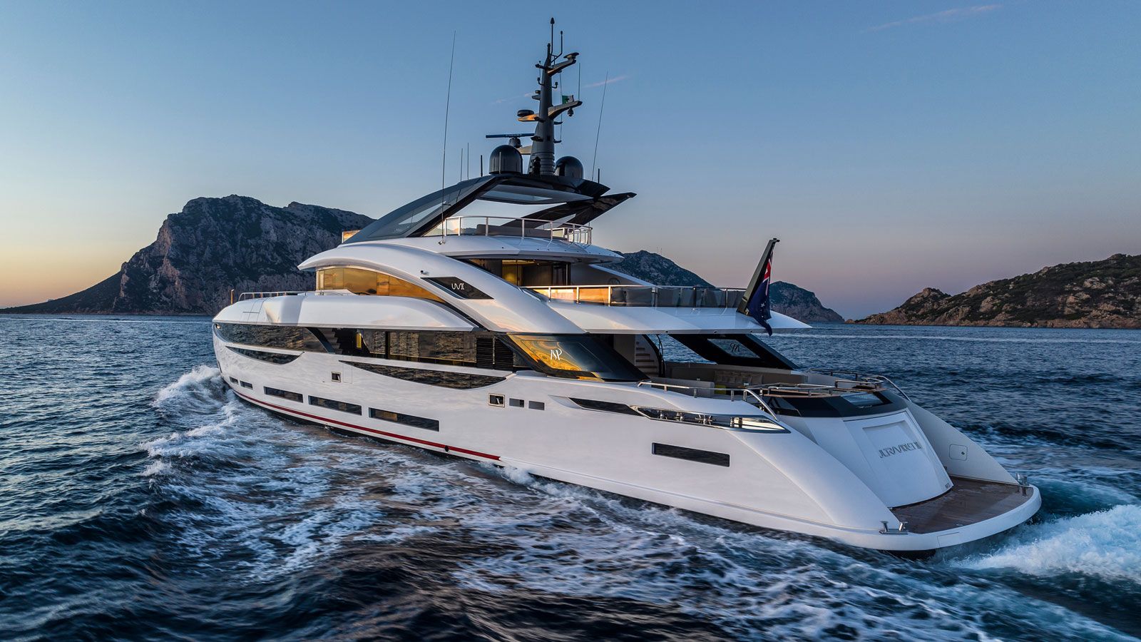 on-board-isa-s-second-sporty-gt45-the-44m-superyacht-uv-ii